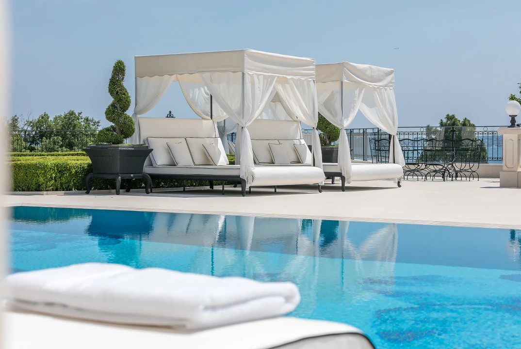 1680597541-Luxury Real estate rent Cannes Sky pool house.webp